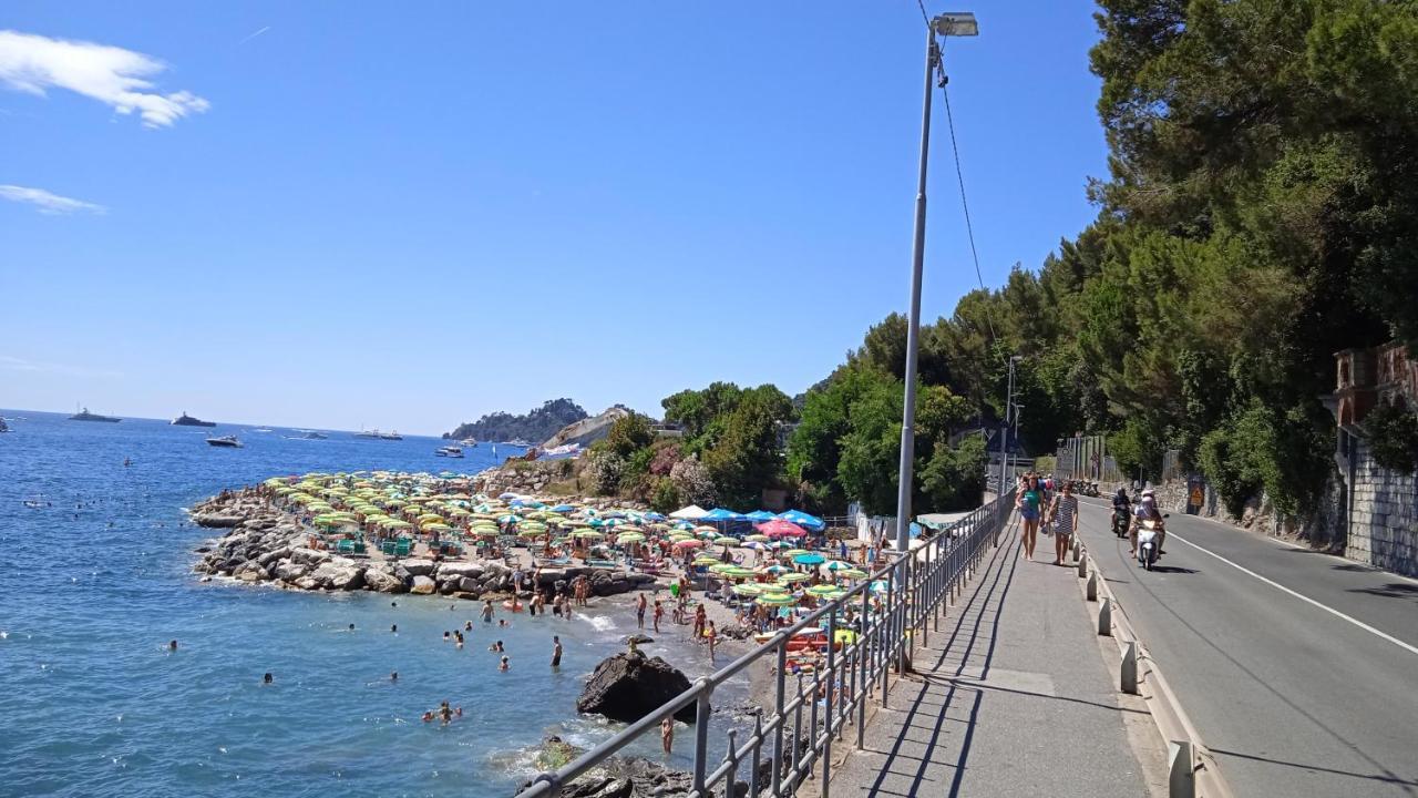 Azzurra Holiday Home - 850 M Al Mare - 75 Mq - Balconata Vivibile - Wi-Fi - Pay Tv Gratis - Posteggio Auto Condominiale Non Assegnato Rapallo Zewnętrze zdjęcie